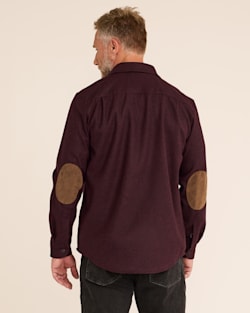 ALTERNATE VIEW OF MEN'S ELBOW-PATCH TRAIL SHIRT IN BURGUNDY MIX image number 4