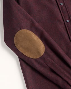 ALTERNATE VIEW OF MEN'S ELBOW-PATCH TRAIL SHIRT IN BURGUNDY MIX image number 7