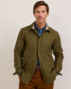 MEN'S ELBOW-PATCH TRAIL SHIRT IN GREEN MIX image number 1
