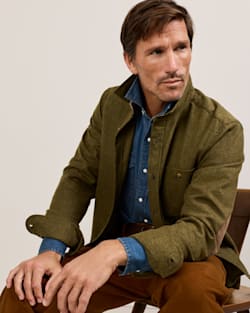 ALTERNATE VIEW OF MEN'S ELBOW-PATCH TRAIL SHIRT IN GREEN MIX image number 2