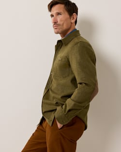 ALTERNATE VIEW OF MEN'S ELBOW-PATCH TRAIL SHIRT IN GREEN MIX image number 5