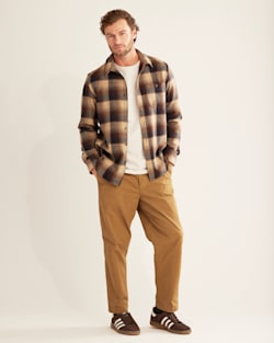 MEN'S PLAID ELBOW-PATCH TRAIL SHIRT IN BROWN/NAVY OMBRE image number 1