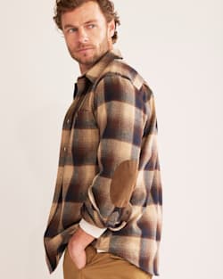 ALTERNATE VIEW OF MEN'S PLAID ELBOW-PATCH TRAIL SHIRT IN BROWN/NAVY OMBRE image number 4