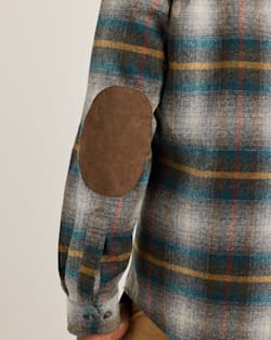 ALTERNATE VIEW OF MEN'S PLAID TRAIL SHIRT IN GREY MULTI PLAID image number 5
