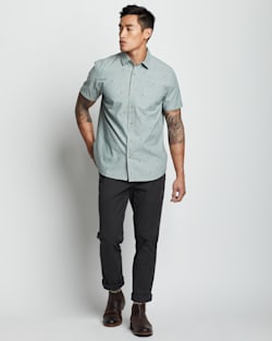 ALTERNATE VIEW OF MEN'S SHORT-SLEEVE CARSON CHAMBRAY DOBBY SHIRT IN CHAMBRAY DOBBY image number 3