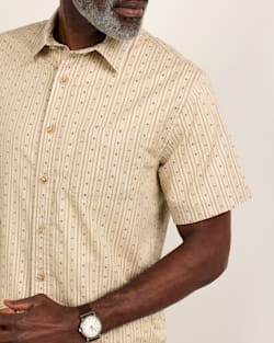 ALTERNATE VIEW OF MEN'S SHORT-SLEEVE SHORELINE COTTON SHIRT IN ECRU HARDING STRIPE image number 4