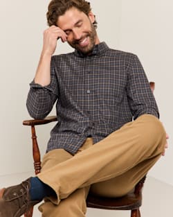 MEN'S FREMONT COTTON SHIRT IN NAVY CHECK image number 1