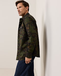 ALTERNATE VIEW OF MEN'S SCENIC GUIDE TWILL SHIRT IN NAVY VALLEY image number 2