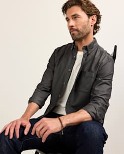 MEN'S RILEY TWILL SHIRT IN CHARCOAL image number 1
