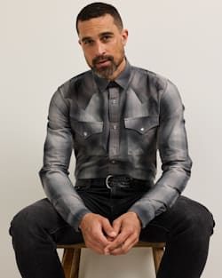 MEN'S PLAID CANYON COTTON SHIRT IN CHARCOAL PLAID image number 1