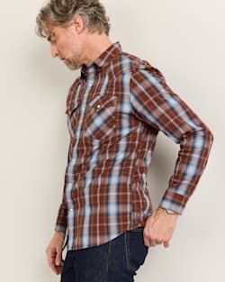 ALTERNATE VIEW OF MEN'S PLAID CANYON COTTON SHIRT IN BROWN/NAVY PLAID image number 3