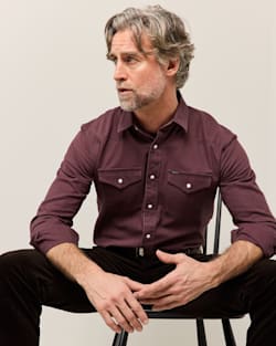 MEN'S DILLON WESTERN TWILL SHIRT IN WASHED BERRY image number 1