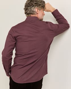 ALTERNATE VIEW OF MEN'S DILLON WESTERN TWILL SHIRT IN WASHED BERRY image number 2