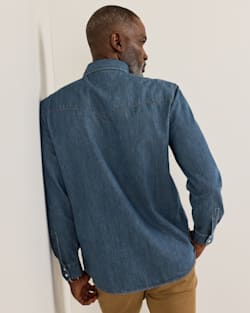 ALTERNATE VIEW OF MEN'S GAMBLER DENIM SHIRT IN DENIM BLUE image number 4