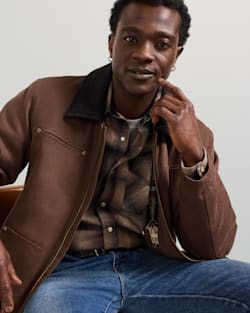 ALTERNATE VIEW OF MEN'S GORGE CANVAS BARN COAT IN CHOCOLATE image number 4