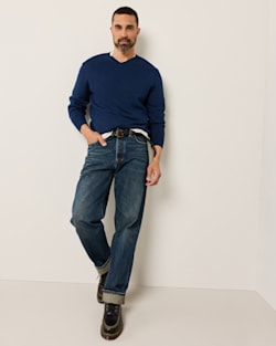 ALTERNATE VIEW OF MEN'S MERINO V-NECK SWEATER IN NAVY HEATHER image number 5