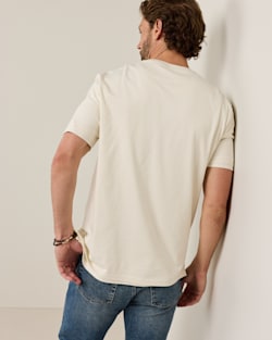 ALTERNATE VIEW OF MEN'S SHORT-SLEEVE DESCHUTES EAGLE GRAPHIC TEE IN WHITE/NAVY image number 2