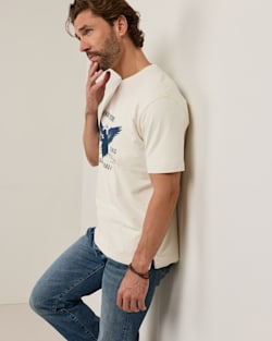 ALTERNATE VIEW OF MEN'S SHORT-SLEEVE DESCHUTES EAGLE GRAPHIC TEE IN WHITE/NAVY image number 3