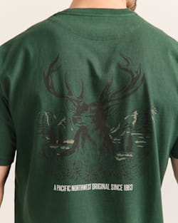 ALTERNATE VIEW OF MEN'S SHORT-SLEEVE DESCHUTES STAG GRAPHIC TEE IN ELM/IVORY image number 5