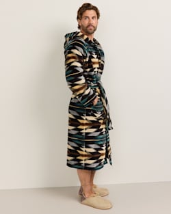 ALTERNATE VIEW OF UNISEX WYETH TRAIL COTTON TERRY VELOUR BATHROBE IN CHARCOAL image number 3