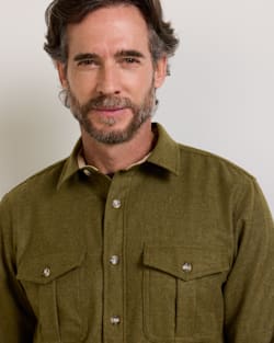 ALTERNATE VIEW OF MEN'S SCOUT SHIRT IN GREEN MIX image number 3