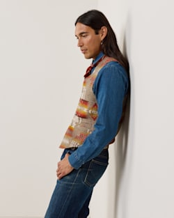 ALTERNATE VIEW OF MEN'S WESTERN VEST IN TAUPE CHIEF JOSEPH image number 3