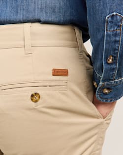 ALTERNATE VIEW OF MEN'S ASTORIA STRETCH CHINOS IN KHAKI image number 5