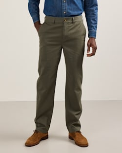 MEN'S ASTORIA STRETCH CHINOS IN FIR GREEN image number 1