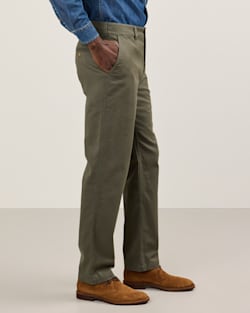 ALTERNATE VIEW OF MEN'S ASTORIA STRETCH CHINOS IN FIR GREEN image number 4