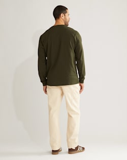 ALTERNATE VIEW OF MEN'S LONG-SLEEVE DESCHUTES POCKET TEE IN DARK FOREST image number 3