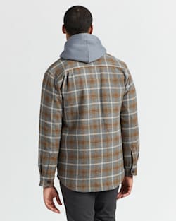 ALTERNATE VIEW OF MEN'S QUILTED SHIRT JACKET IN GREY MIX/BROWN PLAID image number 3