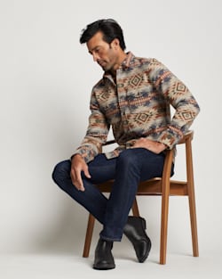 ALTERNATE VIEW OF MEN'S LA PINE SHIRT IN TAN SMITH ROCK image number 2