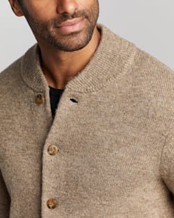 ALTERNATE VIEW OF MEN'S SHETLAND WASHABLE WOOL CARDIGAN IN COYOTE TAN HEATHER image number 4