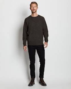 MEN'S SHETLAND WASHABLE WOOL CREWNECK IN DARK BROWN MIX image number 1