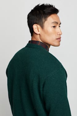 ALTERNATE VIEW OF MEN'S SHETLAND WASHABLE WOOL CREWNECK IN PINE GREEN image number 4