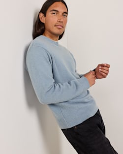 ALTERNATE VIEW OF MEN'S SHETLAND COLLECTION SWEATER IN STEEL BLUE HEATHER image number 2