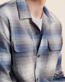 ALTERNATE VIEW OF MEN'S PLAID COTTON BOARD SHIRT IN BLUE/GREY OMBRE image number 4