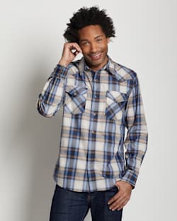 MEN'S LONG-SLEEVE BISHOP COTTON SHIRT IN NAVY/SKY/TAN PLAID image number 1