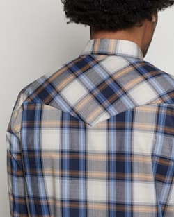 ALTERNATE VIEW OF MEN'S LONG-SLEEVE BISHOP COTTON SHIRT IN NAVY/SKY/TAN PLAID image number 4