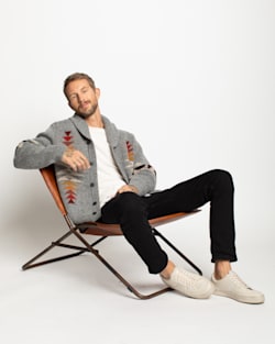 ALTERNATE VIEW OF MEN'S TUCSON SHETLAND CARDIGAN IN GREY MULTI image number 7