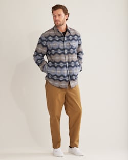 ALTERNATE VIEW OF MEN'S DOUBLESOFT SHERPA-LINED SHIRT JACKET IN BLUE TYE RIVER image number 5