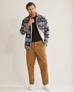 ALTERNATE VIEW OF MEN'S DOUBLESOFT SHERPA-LINED SHIRT JACKET IN BLUE TYE RIVER image number 4