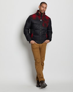 ALTERNATE VIEW OF MEN'S GRIZZLY PEAK PUFFER IN BLACK/RED OMBRE image number 3