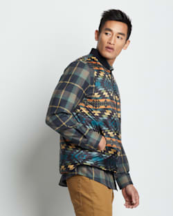 ALTERNATE VIEW OF MEN'S WILD HORSE REVERSIBLE DOWN VEST IN BLACK PUEBLO DWELLING image number 7