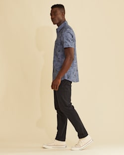 ALTERNATE VIEW OF MEN'S SHORT-SLEEVE LARAMIE SNAP-FRONT SHIRT IN BLUE LARIAT image number 4