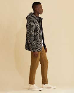 ALTERNATE VIEW OF MEN'S FLEECE HOODED JACKET IN BLACK/SILVER DIAMOND RIVER image number 5