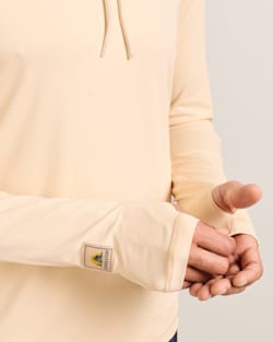 ALTERNATE VIEW OF BIG WAVE UNISEX LONG-SLEEVE RASHGUARD IN SANDSHELL/BIG WAVE image number 4