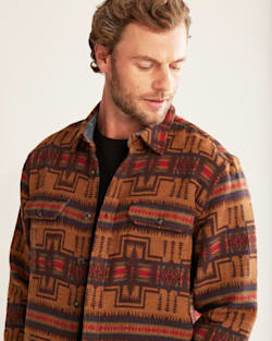 ALTERNATE VIEW OF MEN'S DOUBLESOFT DRIFTWOOD SHIRT IN HARDING GOLD/NAVY image number 4
