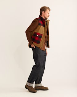 ALTERNATE VIEW OF MEN'S BLACK HILLS DOWN VEST IN RED OMBRE image number 2