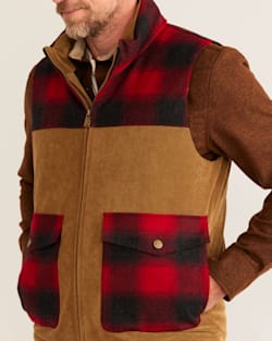 ALTERNATE VIEW OF MEN'S BLACK HILLS DOWN VEST IN RED OMBRE image number 5